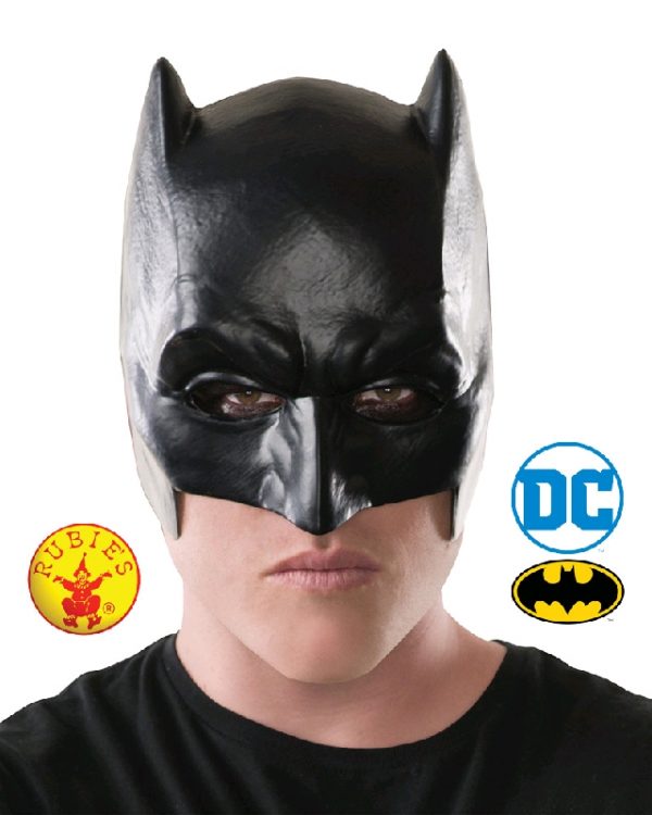 Batman Mask Dawn Of Justice Half Mask - image 32546-600x750 on https://www.abracadabrafancydress.com.au